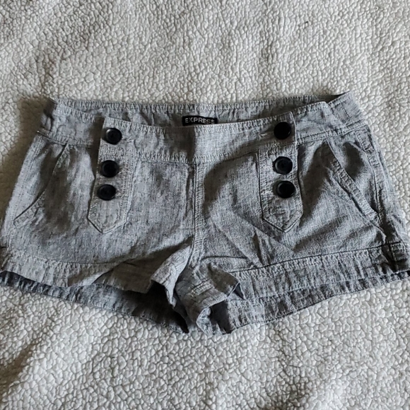 Express Shorts - Picture 1 of 4